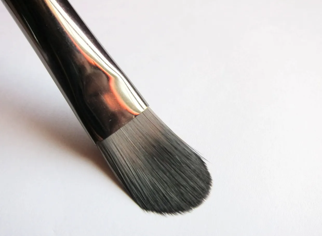 MAKE UP FOR EVER Concealer Brush 176