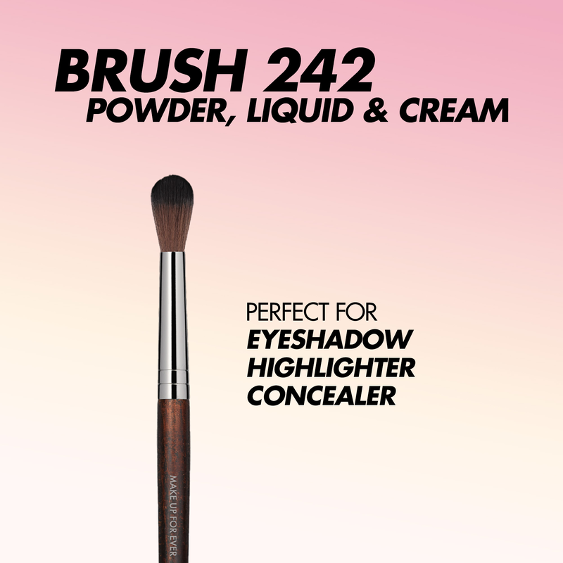 MAKE UP FOR EVER Eye Blender Brush 242