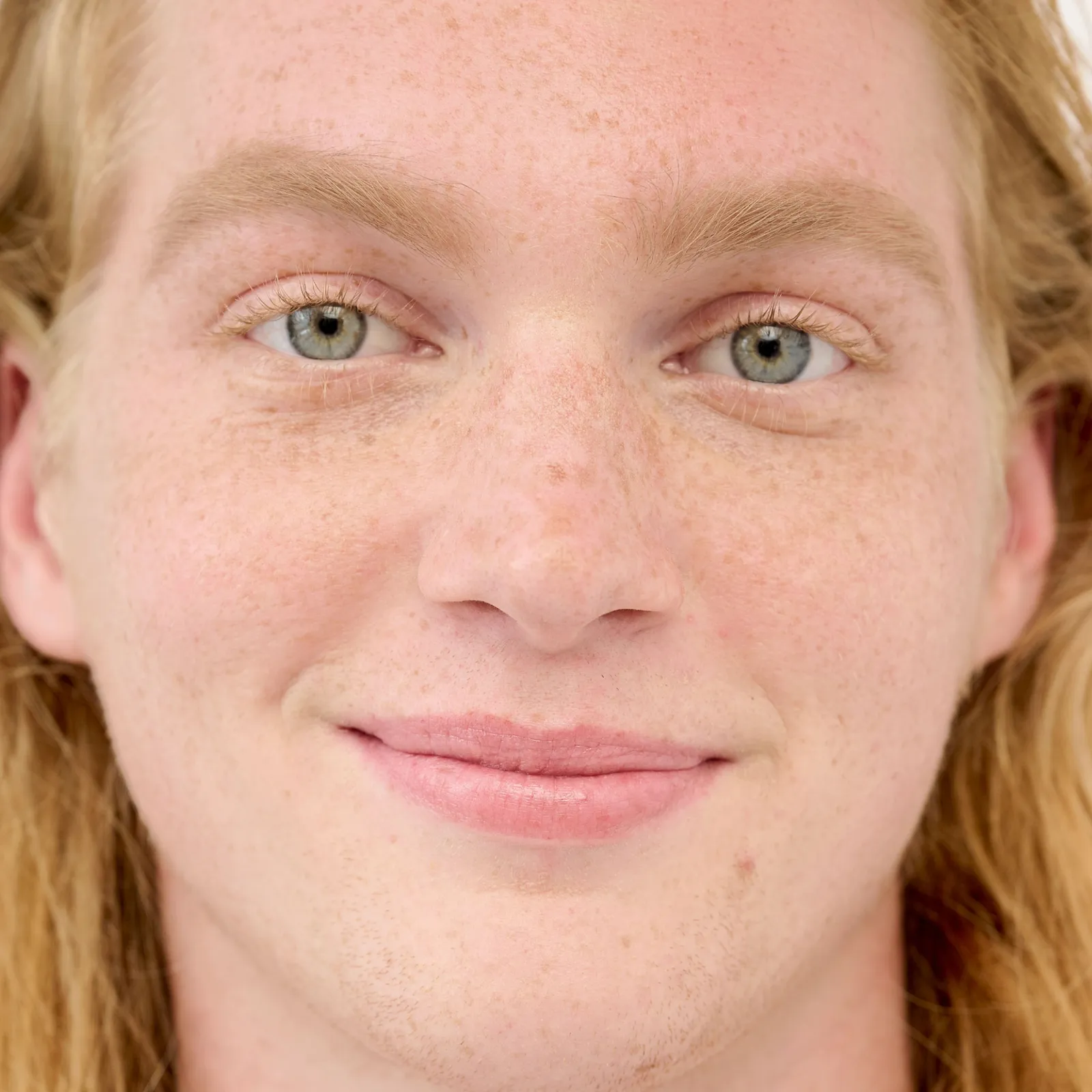 Benefit Cosmetics Gimme Brow Gel -1 Cool Light Brown